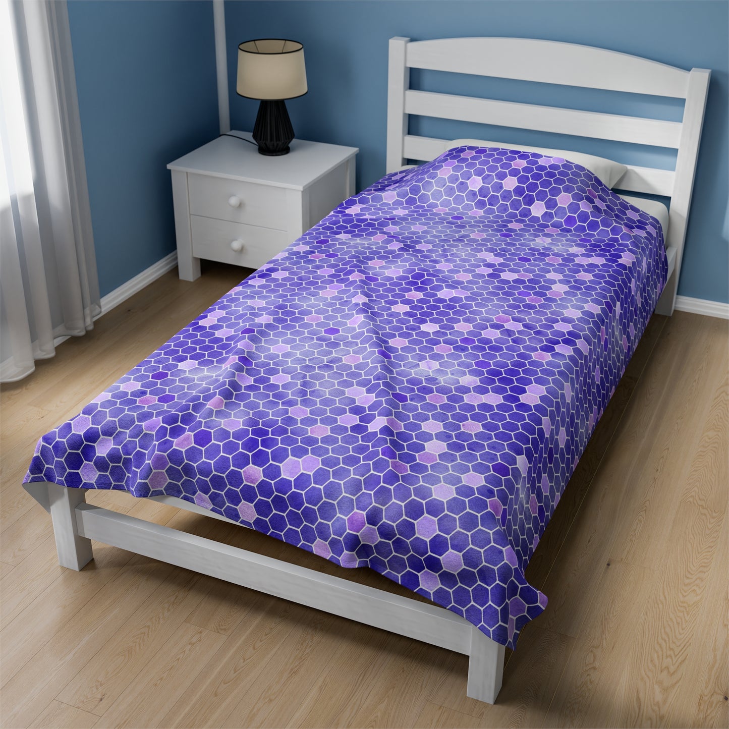 Honey Bee Velveteen Plush Blanket | Soft, Nature-Inspired, Luxurious and Comforting | Available in Multiple Sizes