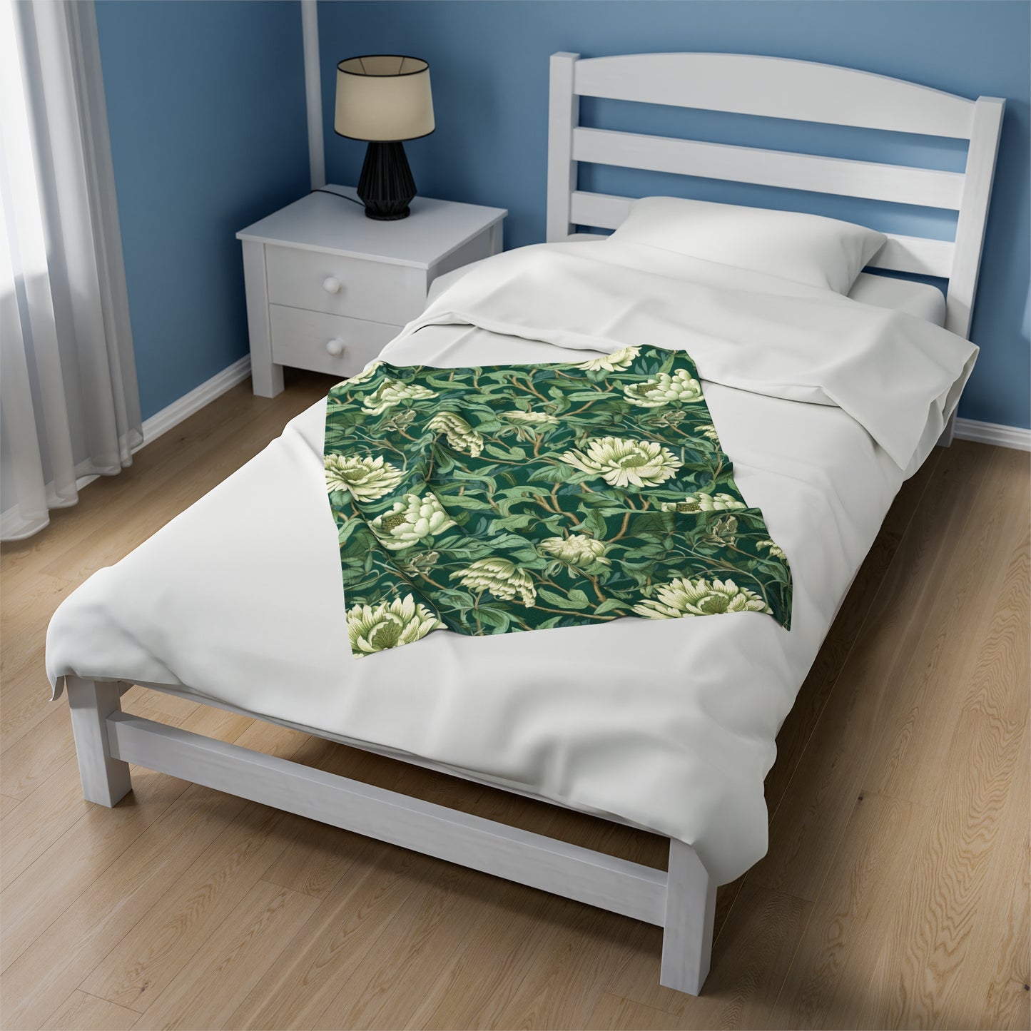Chinoiserie Velveteen Plush Blanket | Soft, Elegant, Luxurious and Culturally Rich | Available in Multiple Sizes
