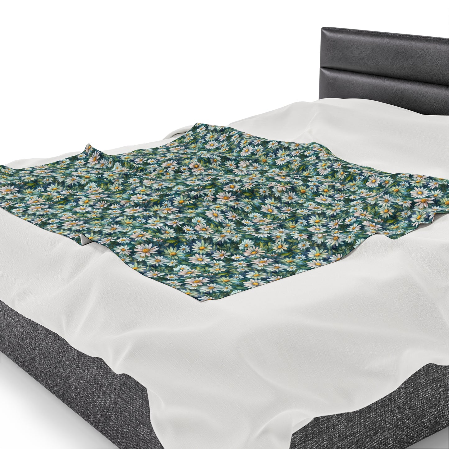 Daisy Print Velveteen Plush Blanket | Soft, Cheerful, Luxurious and Comforting | Available in Multiple Sizes