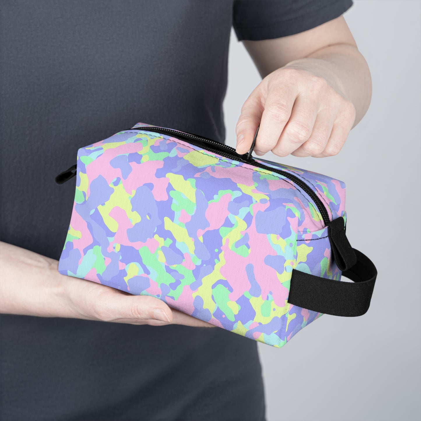Camouflage Toiletry Bag | Durable & Water-Resistant Organizer | Ideal for Camping, Travel, College Dorms
