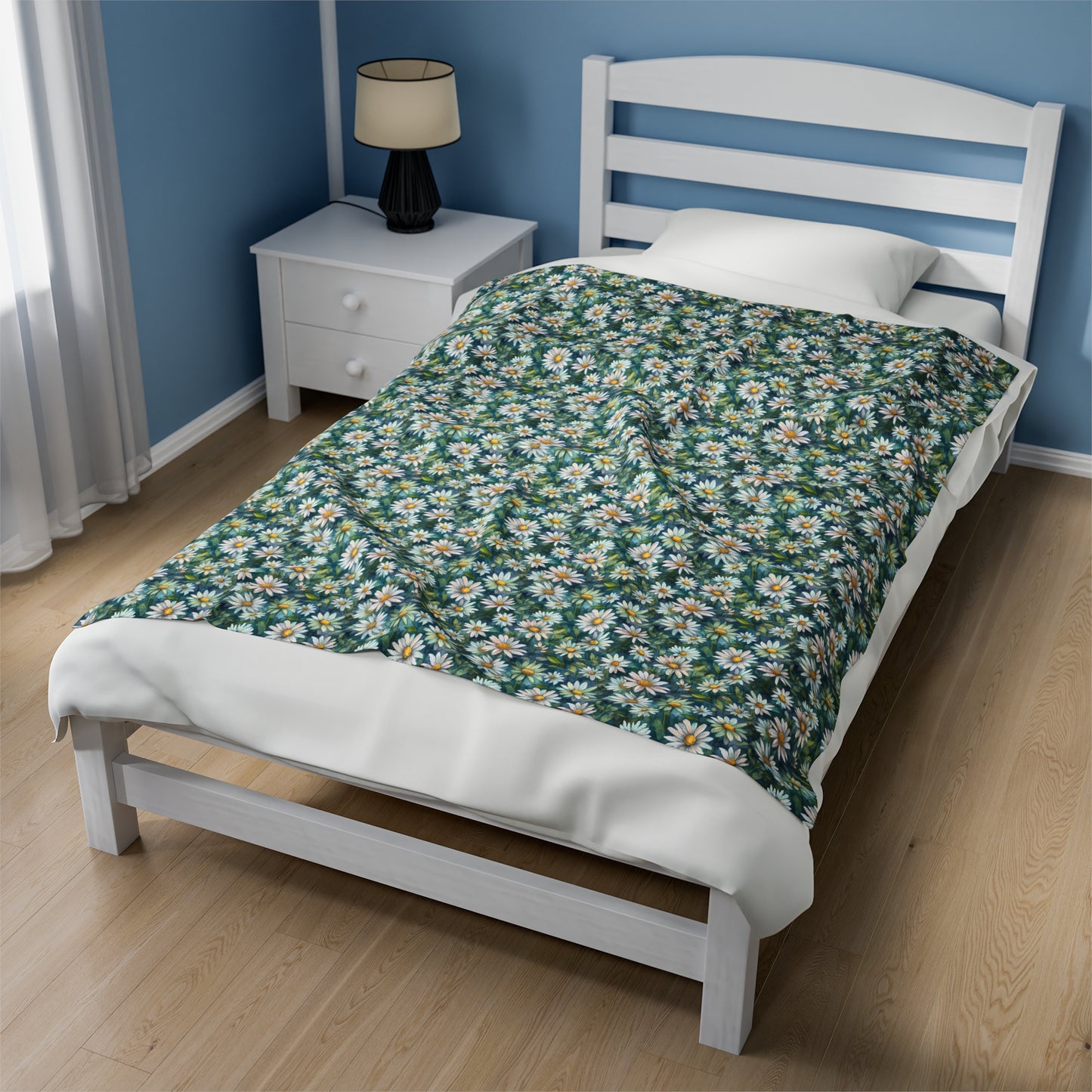 Daisy Print Velveteen Plush Blanket | Soft, Cheerful, Luxurious and Comforting | Available in Multiple Sizes
