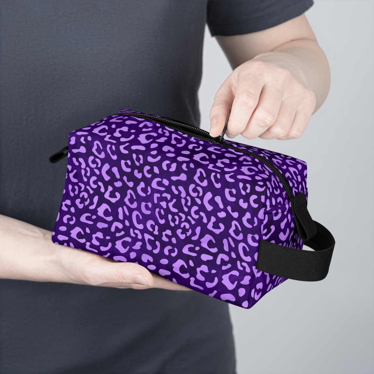 Leopard Print Toiletry Bag - Chic & Durable Organizer for the Style-Savvy Traveler