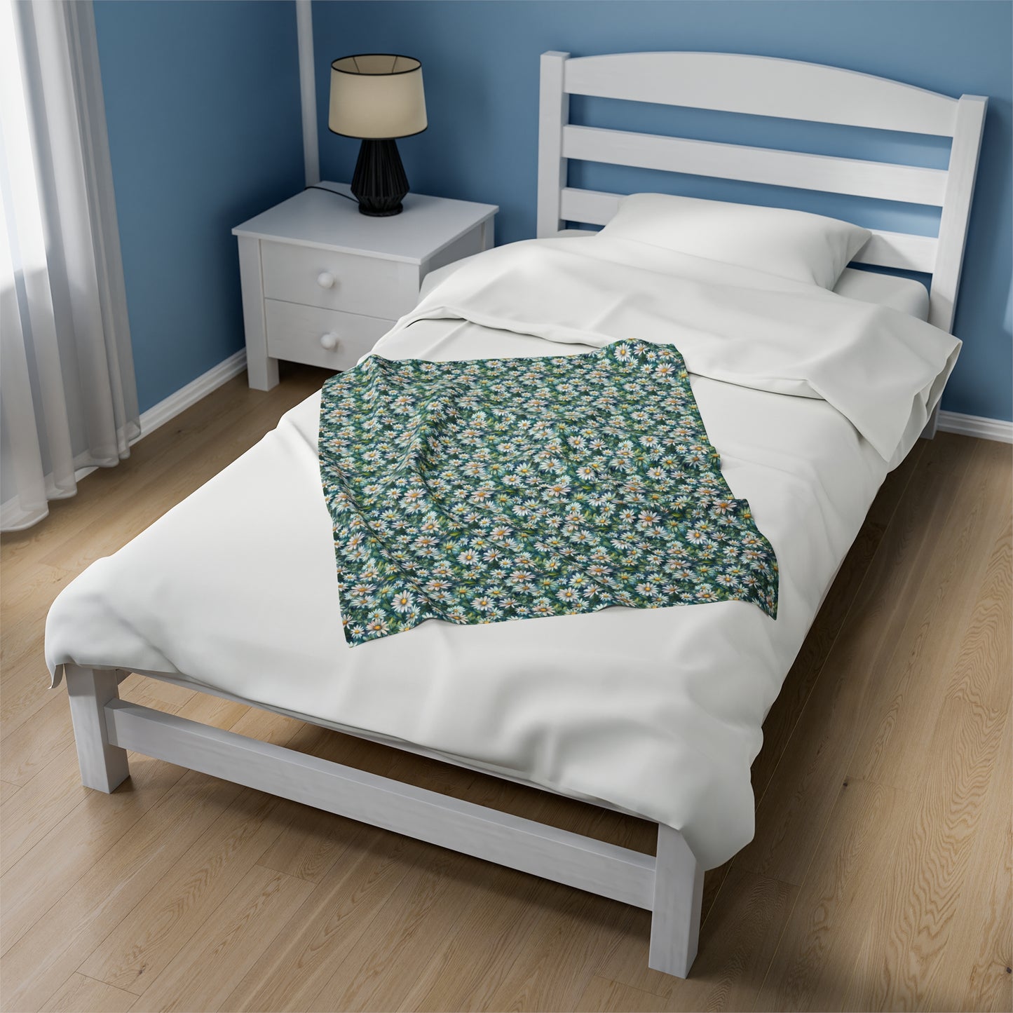 Daisy Print Velveteen Plush Blanket | Soft, Cheerful, Luxurious and Comforting | Available in Multiple Sizes