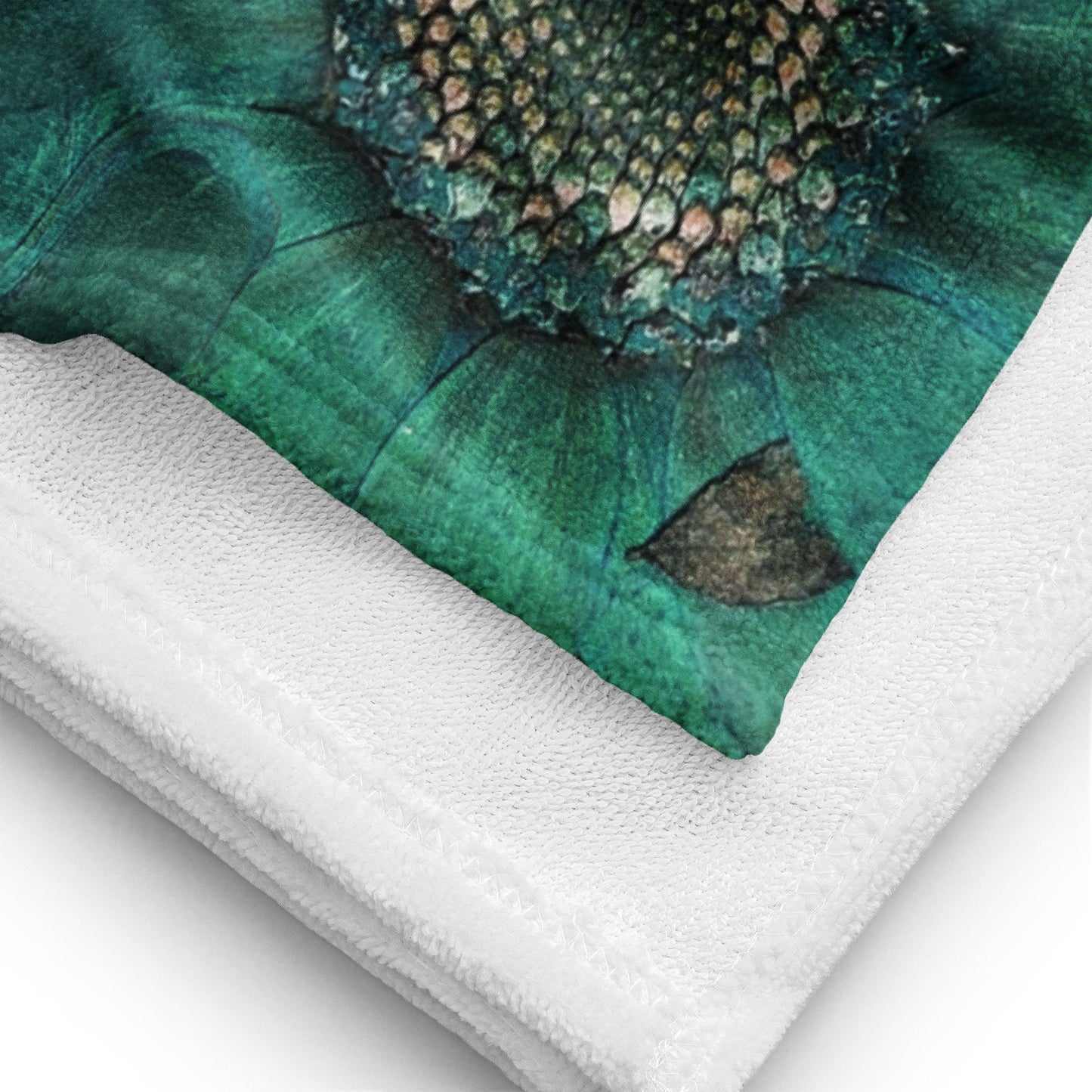 Green Daisy Print Towel