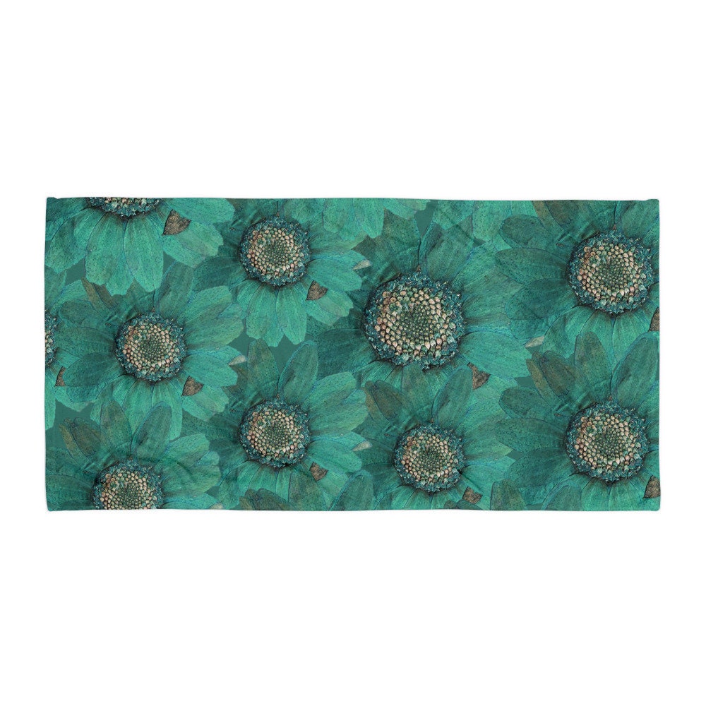 Green Daisy Print Towel